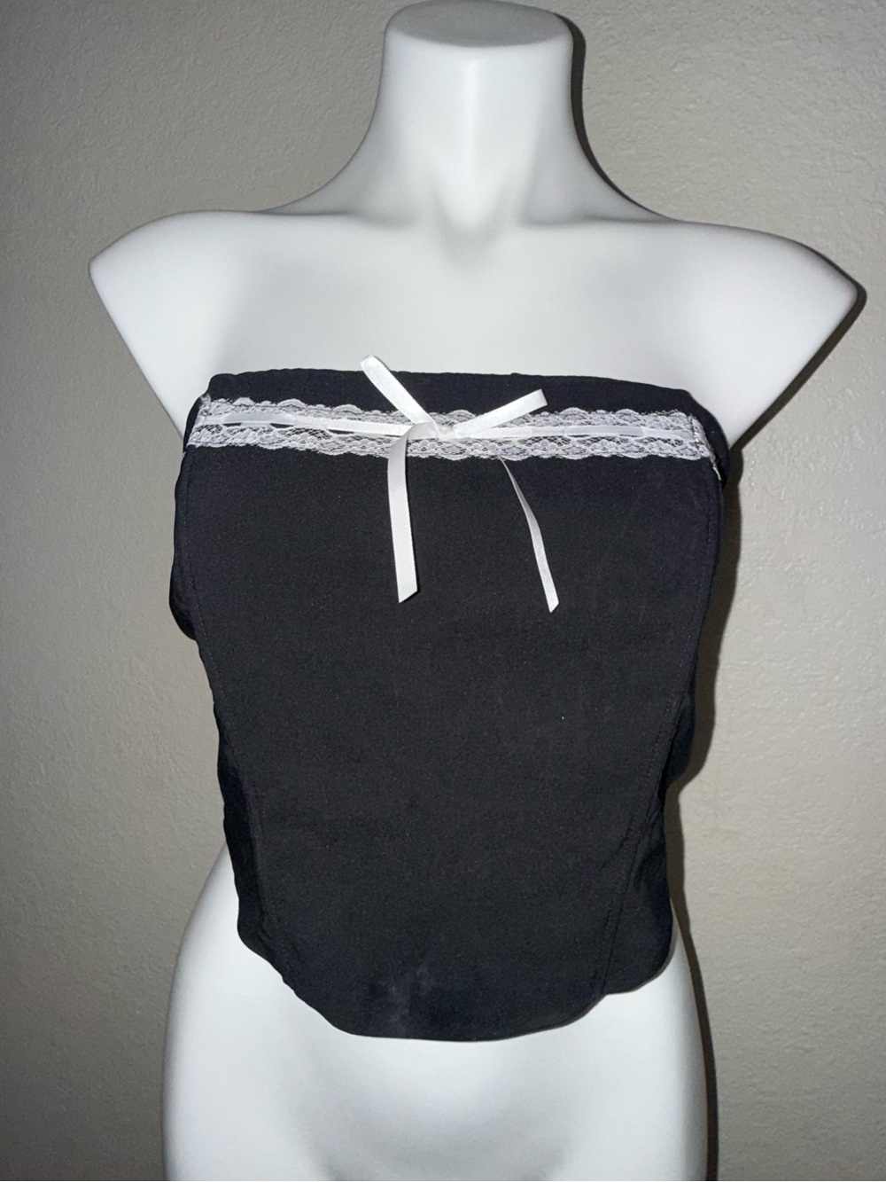 Fashion Nova Women's Black Strapless Lace-Trim Top